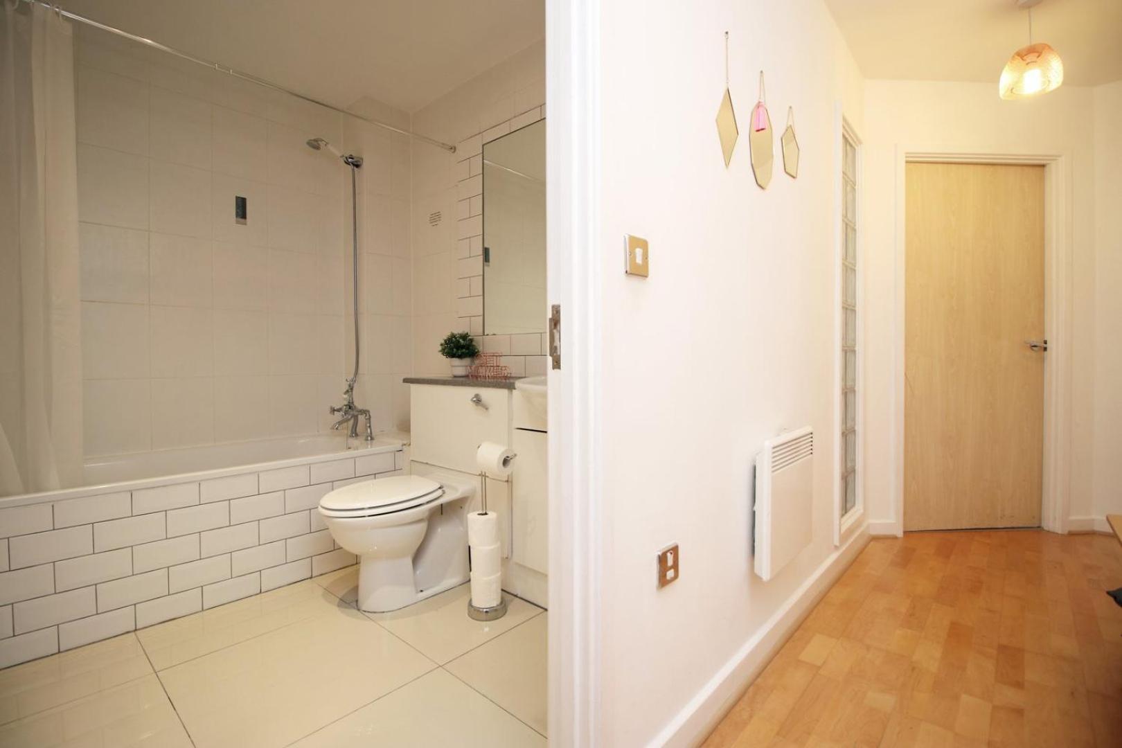 Centrally Located Spacious 2Br | Cohost Partners Cardiff Exterior foto